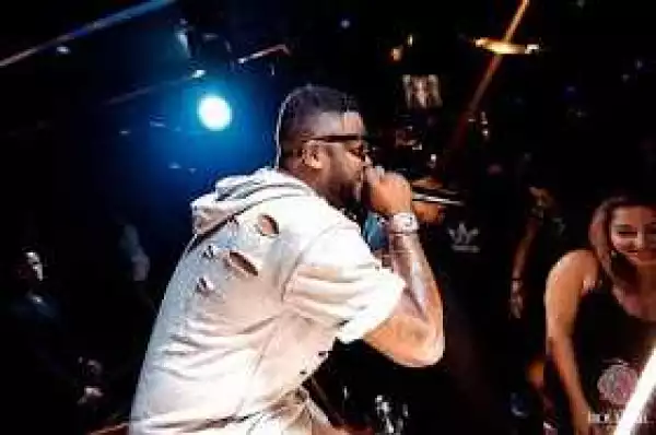 Photos: Skales Gives Thrilling Stage Performance in Tattered Outfit 